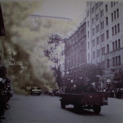 Tim Burns - Bomb at Cenataph Anzac Day (1972) - Urban Dingo Gallery - auf - Array - Tim Burns - Bomb at Cenataph Anzac Day (1972) - Urban Dingo Gallery - auf - Array -