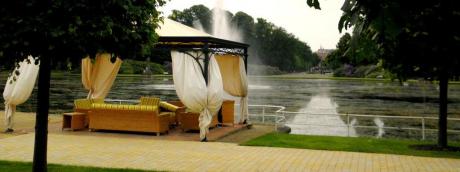 Bremen - Stürmischer Maitag am Hollersee - Wolfgang Bergter - Array auf Array - Array - Bremen - Stürmischer Maitag am Hollersee - Wolfgang Bergter - Array auf Array - Array -